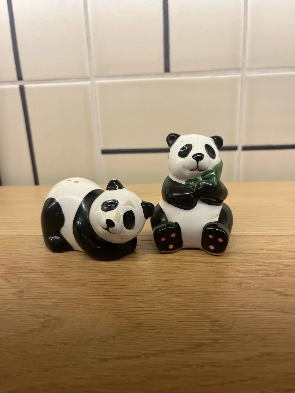 Panda Ceramic Salt and Pepper Shaker Set - Black & White